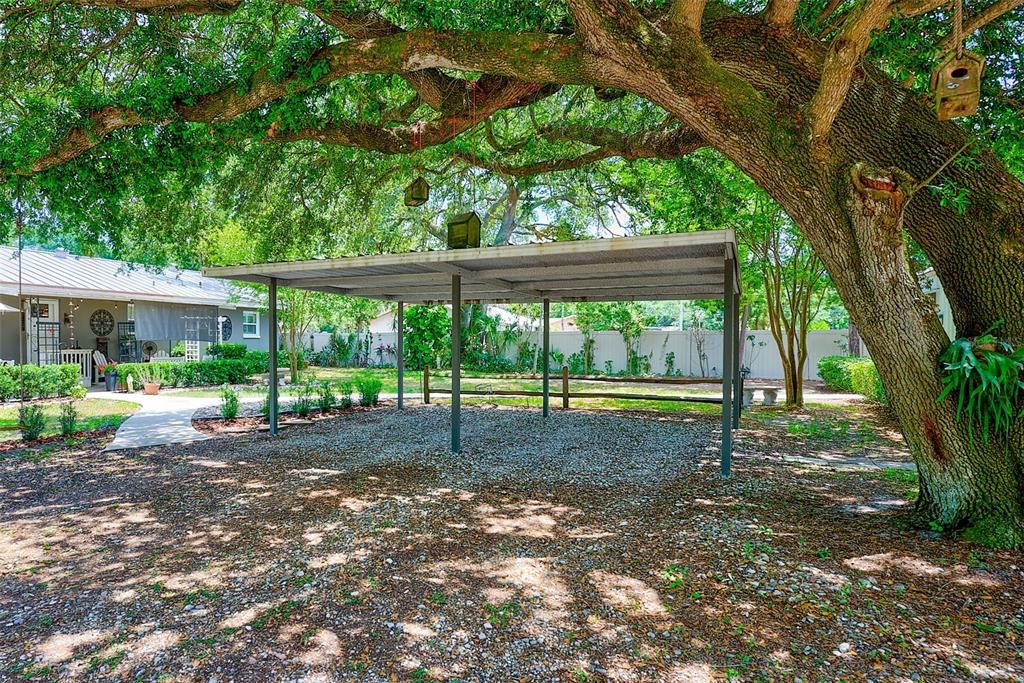 For Sale: $795,000 (3 beds, 2 baths, 1296 Square Feet)