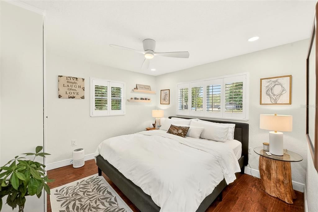 For Sale: $795,000 (3 beds, 2 baths, 1296 Square Feet)