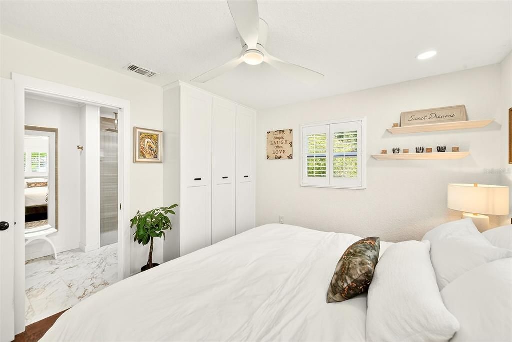 For Sale: $795,000 (3 beds, 2 baths, 1296 Square Feet)