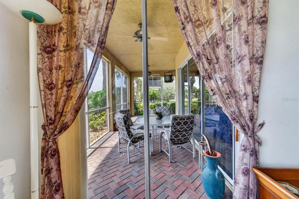 На продажу: $365,000 (3 спален, 2 ванн, 1860 Квадратных фут)