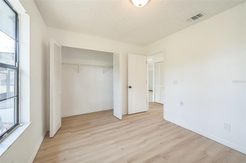 Activo con contrato: $215,900 (3 camas, 2 baños, 1092 Pies cuadrados)