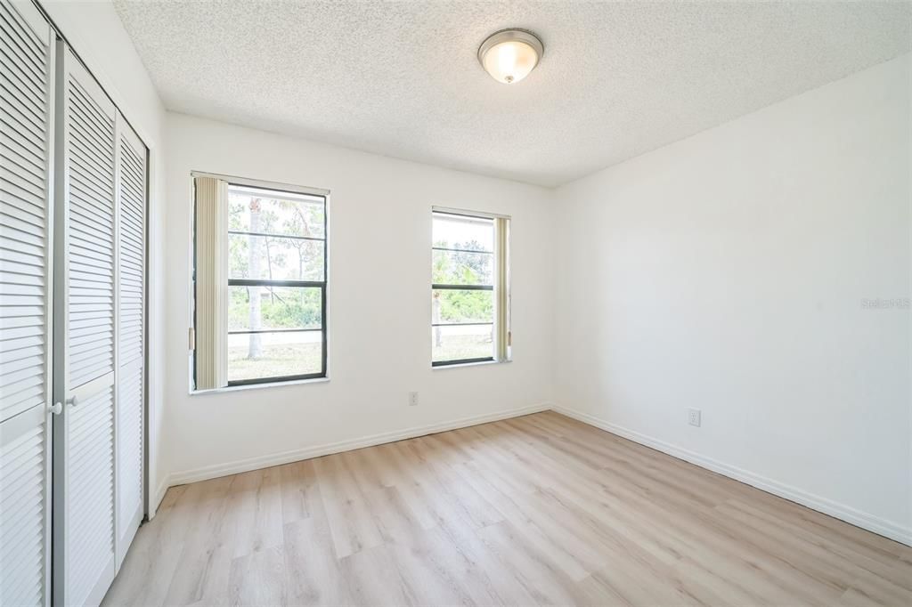 Activo con contrato: $215,900 (3 camas, 2 baños, 1092 Pies cuadrados)