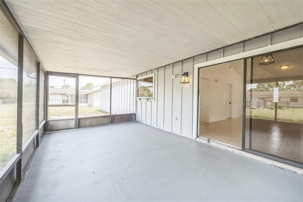 Activo con contrato: $215,900 (3 camas, 2 baños, 1092 Pies cuadrados)
