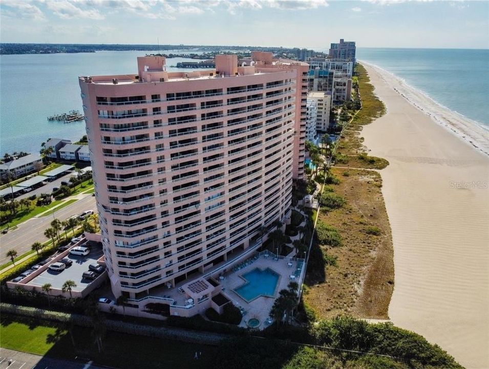 На продажу: $1,194,900 (2 спален, 2 ванн, 1570 Квадратных фут)