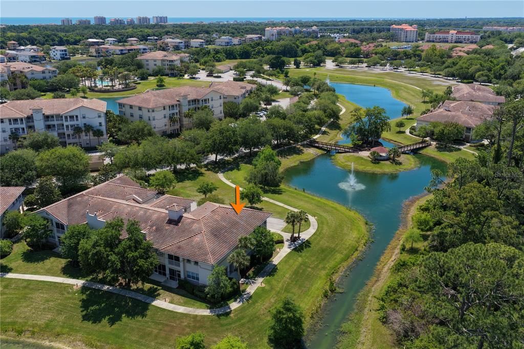 For Sale: $299,000 (2 beds, 2 baths, 1065 Square Feet)