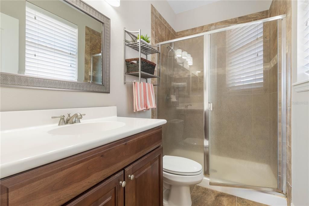 For Sale: $299,000 (2 beds, 2 baths, 1065 Square Feet)
