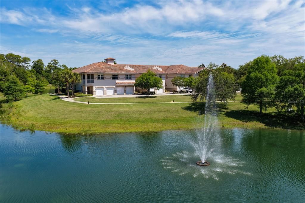 For Sale: $299,000 (2 beds, 2 baths, 1065 Square Feet)