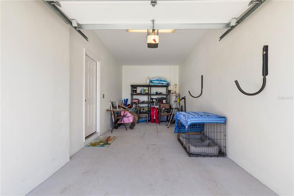 For Sale: $299,000 (2 beds, 2 baths, 1065 Square Feet)