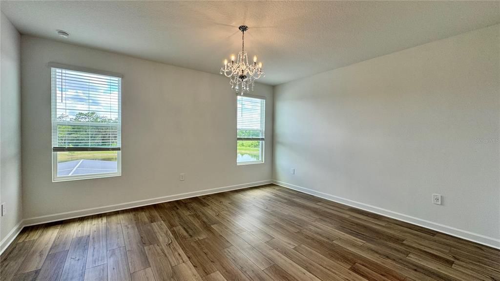 For Rent: $5,400 (6 beds, 5 baths, 3275 Square Feet)