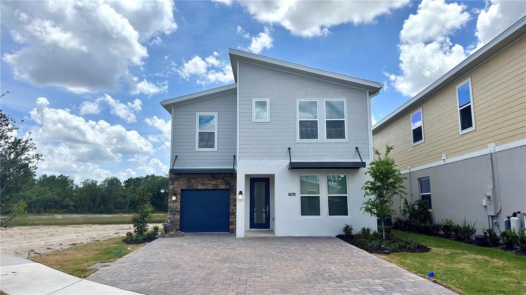 For Rent: $5,400 (6 beds, 5 baths, 3275 Square Feet)