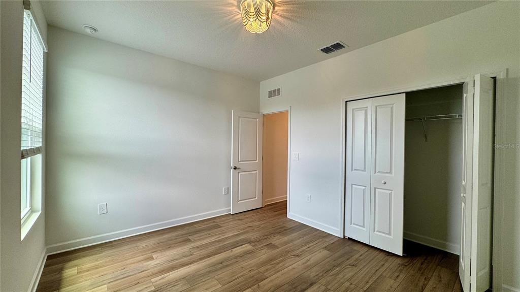 For Rent: $5,400 (6 beds, 5 baths, 3275 Square Feet)