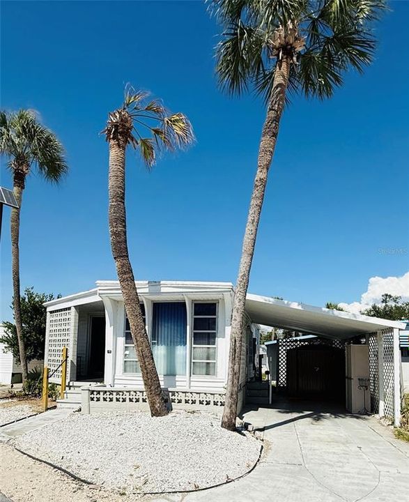 For Rent: $1,200 (1 beds, 1 baths, 570 Square Feet)