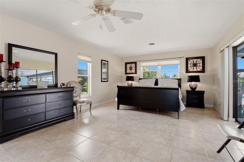 For Sale: $434,000 (3 beds, 2 baths, 2098 Square Feet)