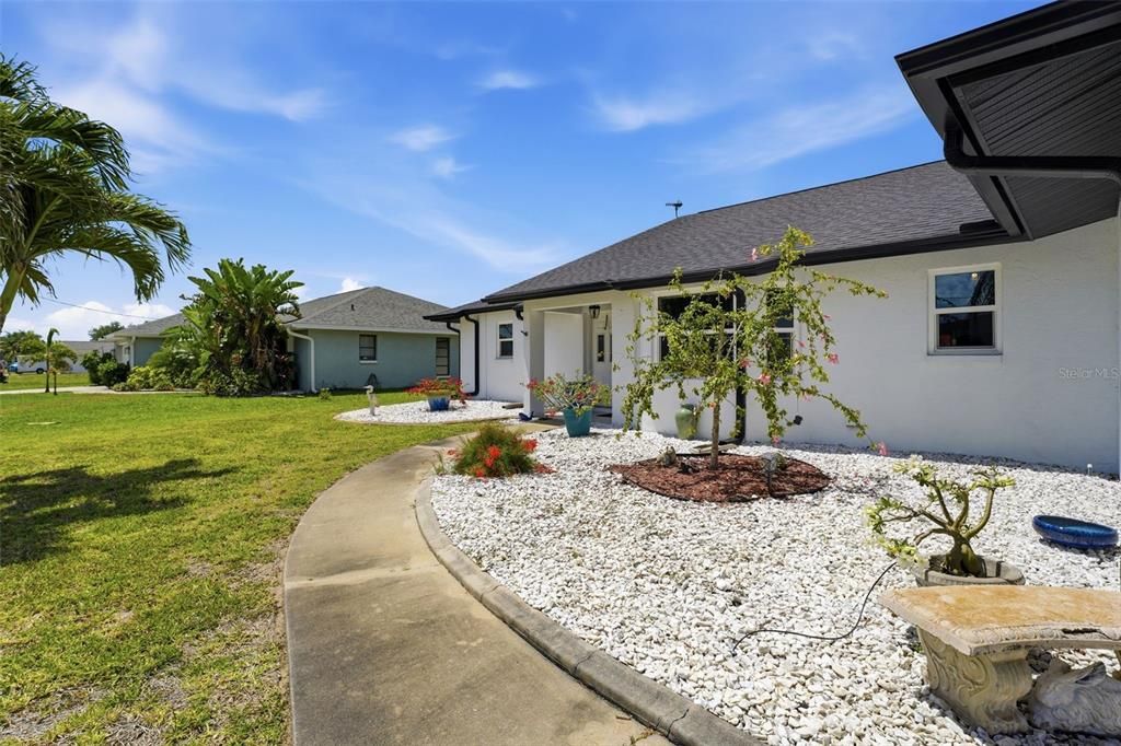 For Sale: $434,000 (3 beds, 2 baths, 2098 Square Feet)