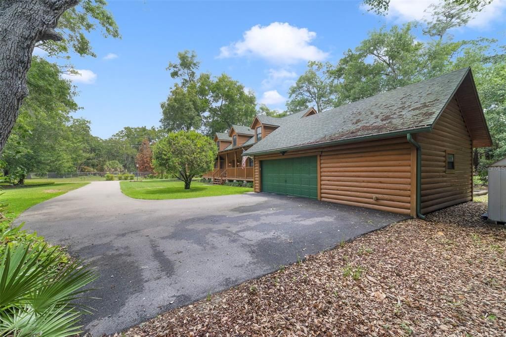 For Sale: $699,000 (3 beds, 2 baths, 2890 Square Feet)