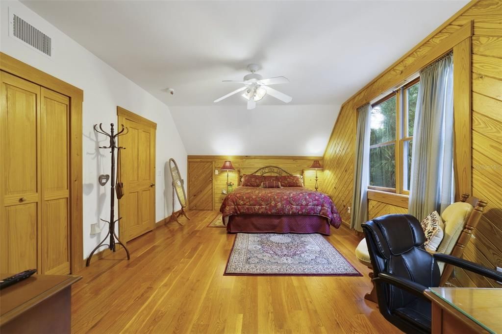For Sale: $699,000 (3 beds, 2 baths, 2890 Square Feet)