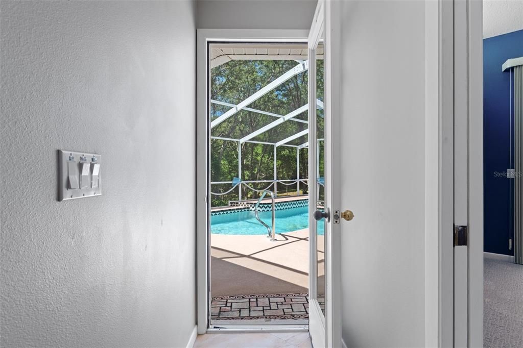 Active With Contract: $340,000 (3 beds, 3 baths, 2305 Square Feet)