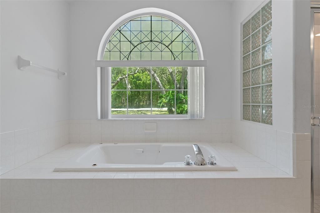 Active With Contract: $340,000 (3 beds, 3 baths, 2305 Square Feet)
