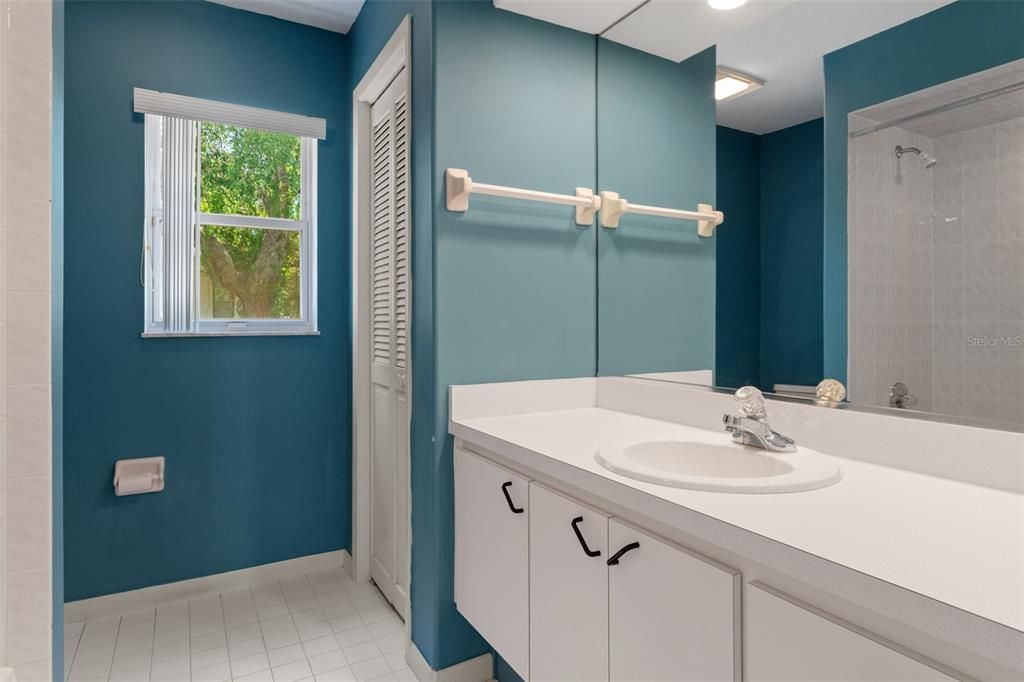 Active With Contract: $340,000 (3 beds, 3 baths, 2305 Square Feet)