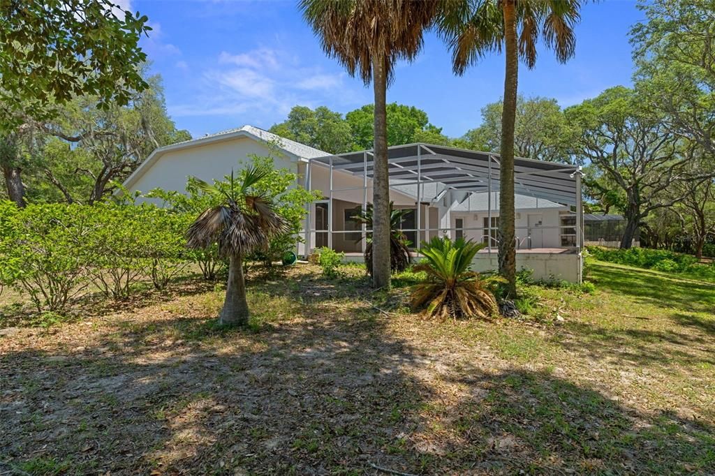 Active With Contract: $340,000 (3 beds, 3 baths, 2305 Square Feet)