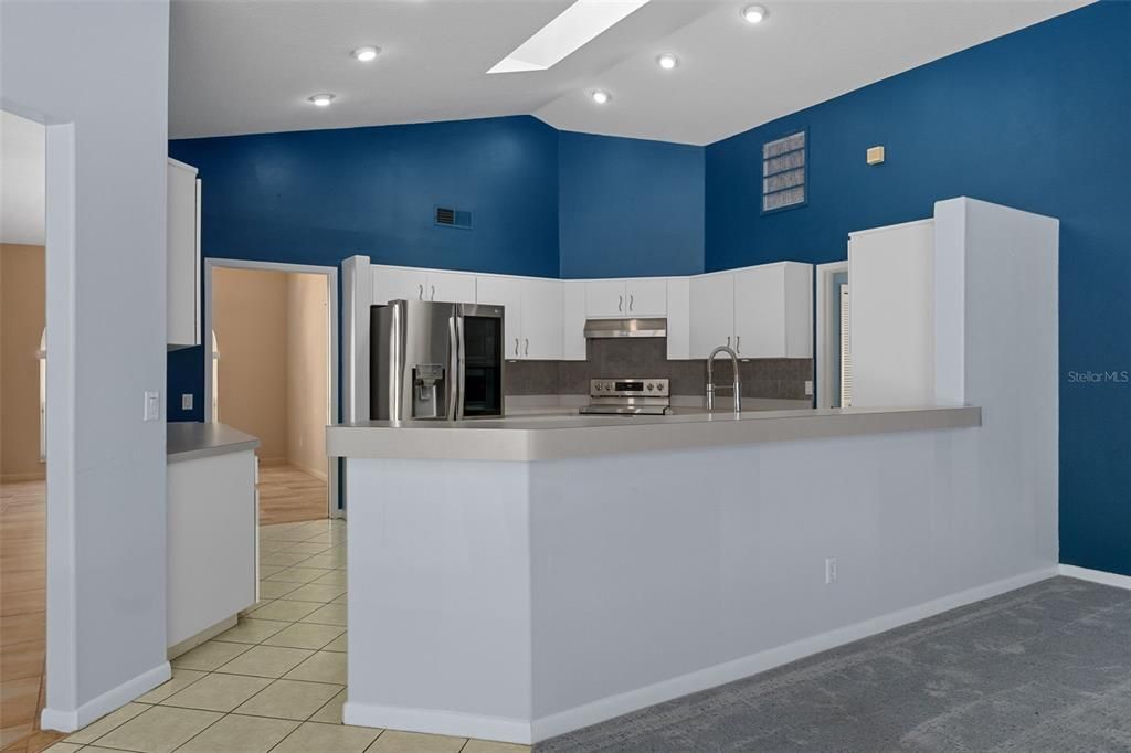 Active With Contract: $340,000 (3 beds, 3 baths, 2305 Square Feet)
