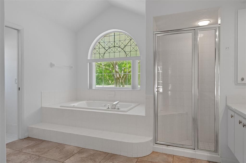 Active With Contract: $340,000 (3 beds, 3 baths, 2305 Square Feet)