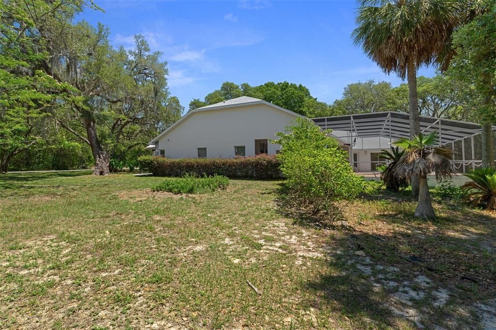 Active With Contract: $340,000 (3 beds, 3 baths, 2305 Square Feet)
