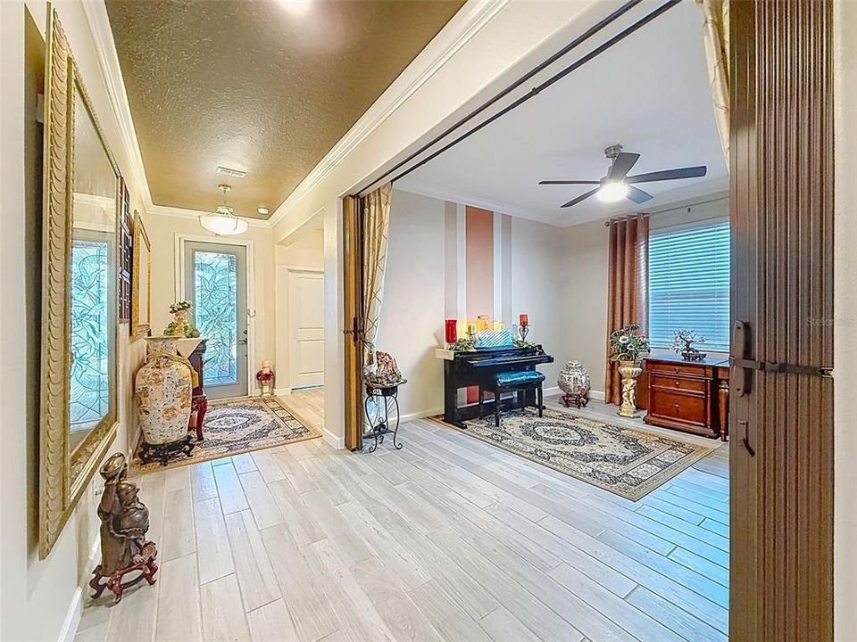 На продажу: $399,990 (2 спален, 2 ванн, 1968 Квадратных фут)