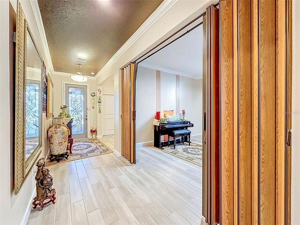 На продажу: $399,990 (2 спален, 2 ванн, 1968 Квадратных фут)