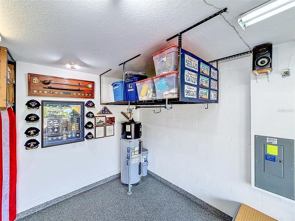 На продажу: $399,990 (2 спален, 2 ванн, 1968 Квадратных фут)