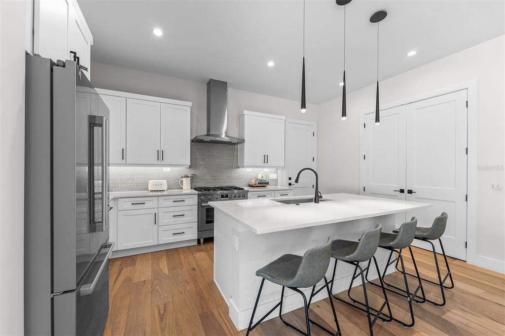 En Venta: $899,000 (3 camas, 2 baños, 1884 Pies cuadrados)