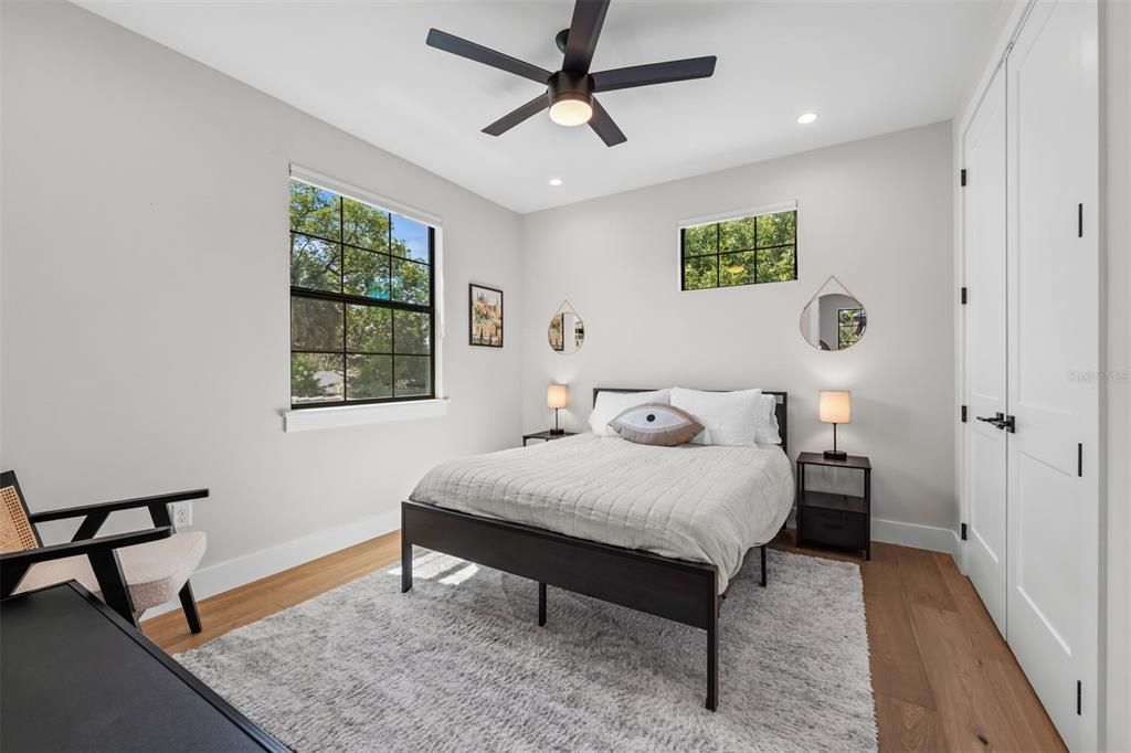 En Venta: $899,000 (3 camas, 2 baños, 1884 Pies cuadrados)