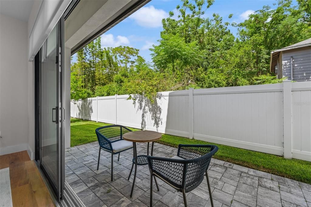 En Venta: $899,000 (3 camas, 2 baños, 1884 Pies cuadrados)