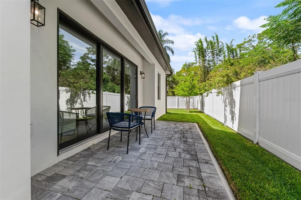 En Venta: $899,000 (3 camas, 2 baños, 1884 Pies cuadrados)