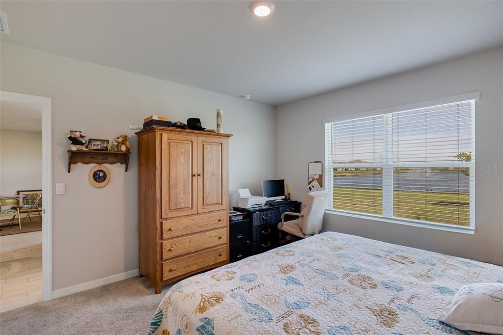 For Sale: $315,000 (3 beds, 2 baths, 1672 Square Feet)