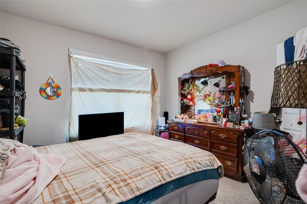 For Sale: $315,000 (3 beds, 2 baths, 1672 Square Feet)