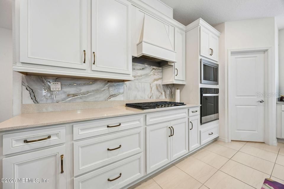 For Sale: $590,000 (5 beds, 3 baths, 3695 Square Feet)