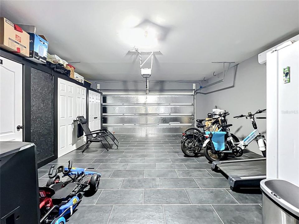 Activo con contrato: $550,000 (5 camas, 3 baños, 2674 Pies cuadrados)