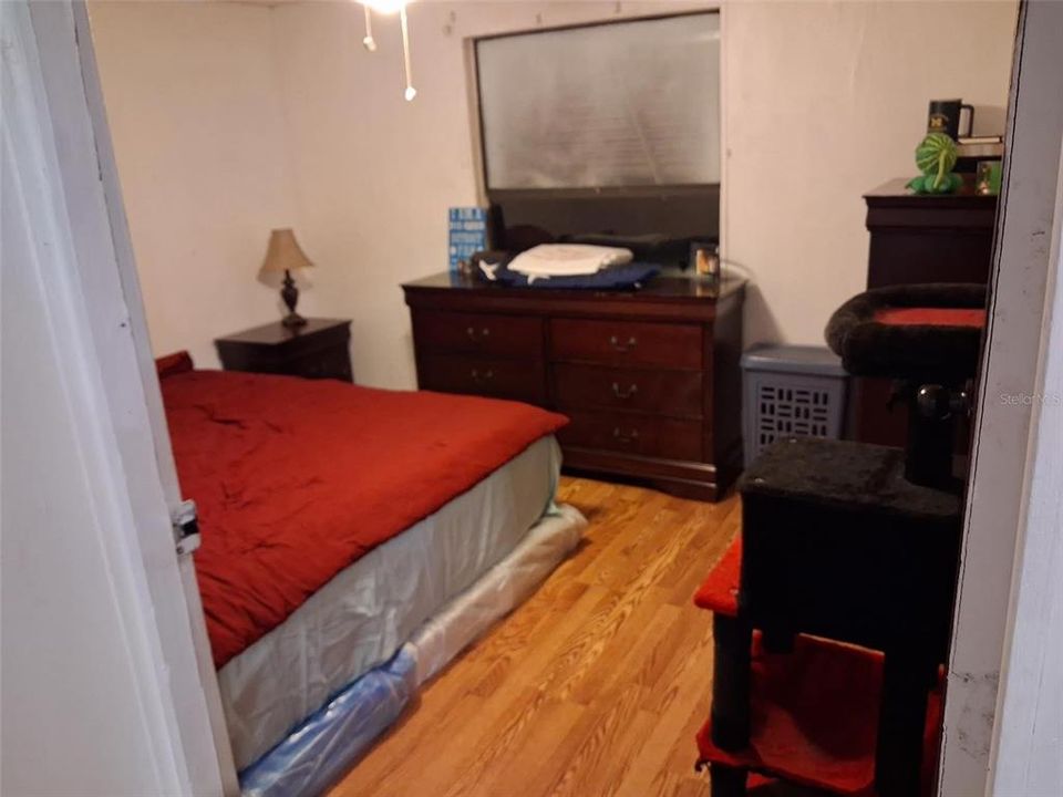 For Sale: $125,000 (3 beds, 1 baths, 960 Square Feet)
