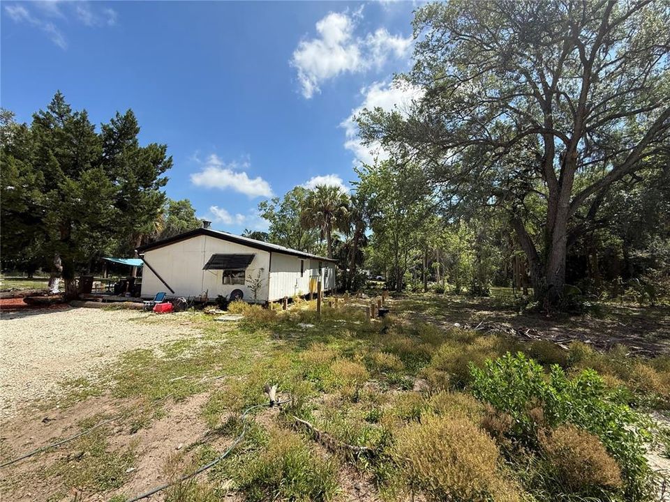 For Sale: $125,000 (3 beds, 1 baths, 960 Square Feet)