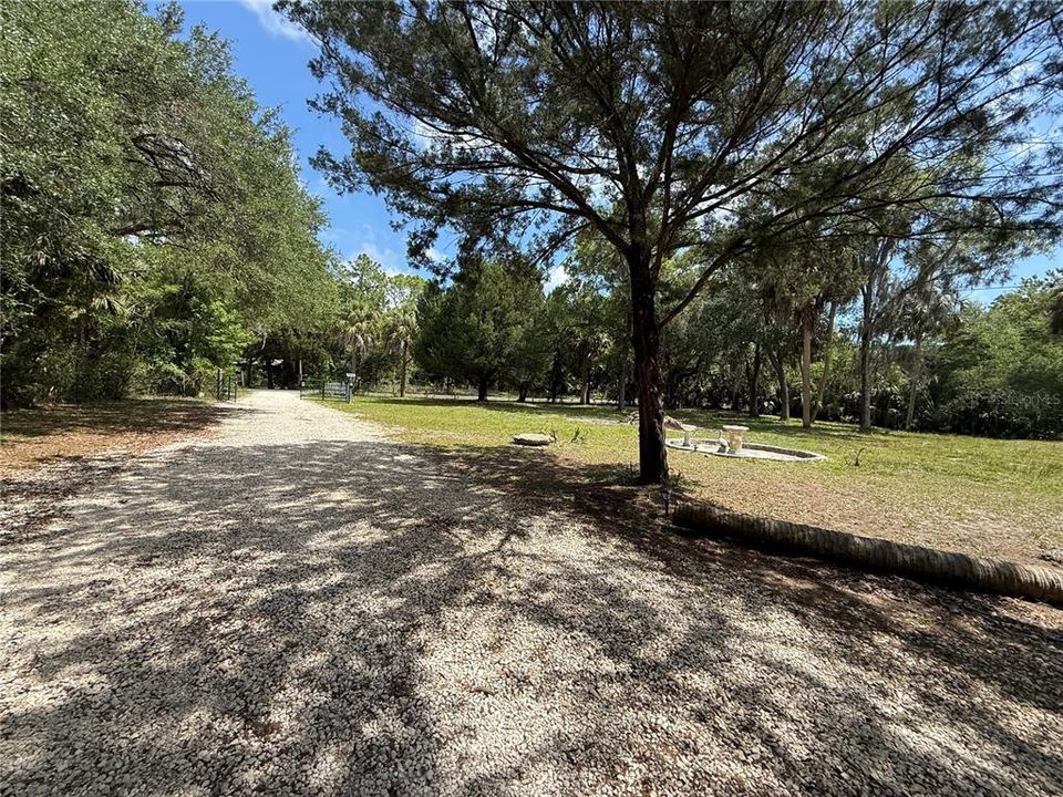 For Sale: $125,000 (3 beds, 1 baths, 960 Square Feet)