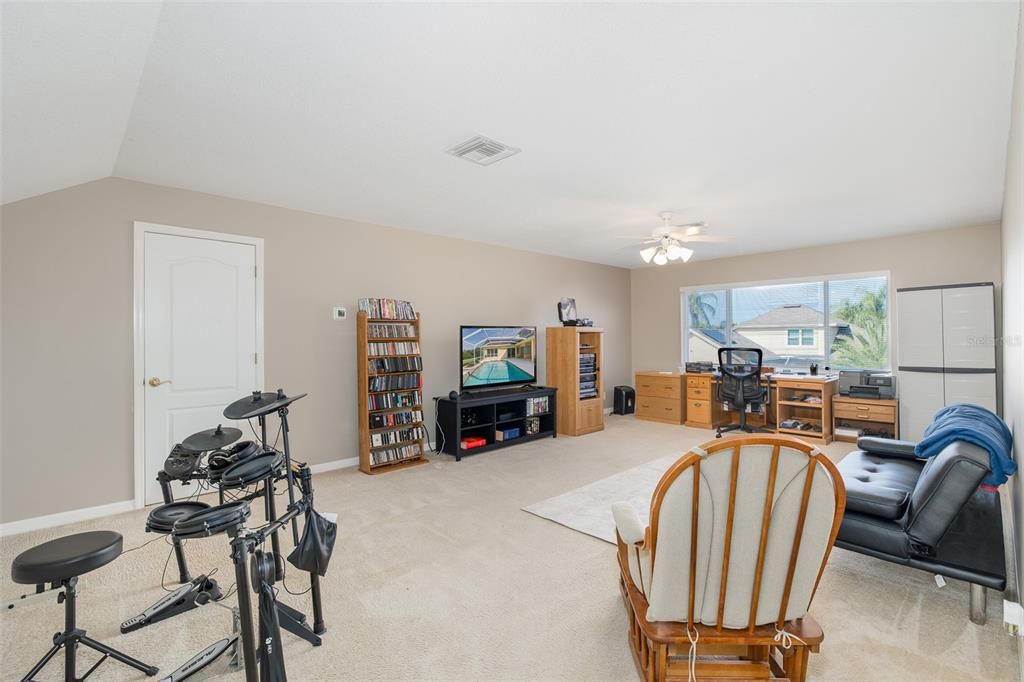 Active With Contract: $695,000 (4 beds, 4 baths, 3410 Square Feet)