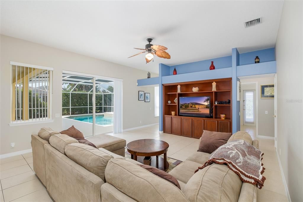 Active With Contract: $695,000 (4 beds, 4 baths, 3410 Square Feet)