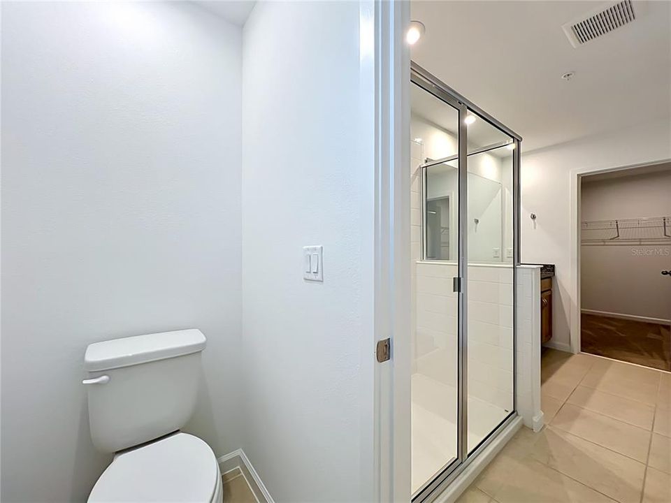 Activo con contrato: $2,750 (3 camas, 2 baños, 1447 Pies cuadrados)
