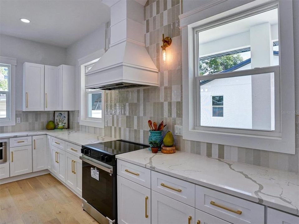En Venta: $1,350,000 (5 camas, 4 baños, 3382 Pies cuadrados)