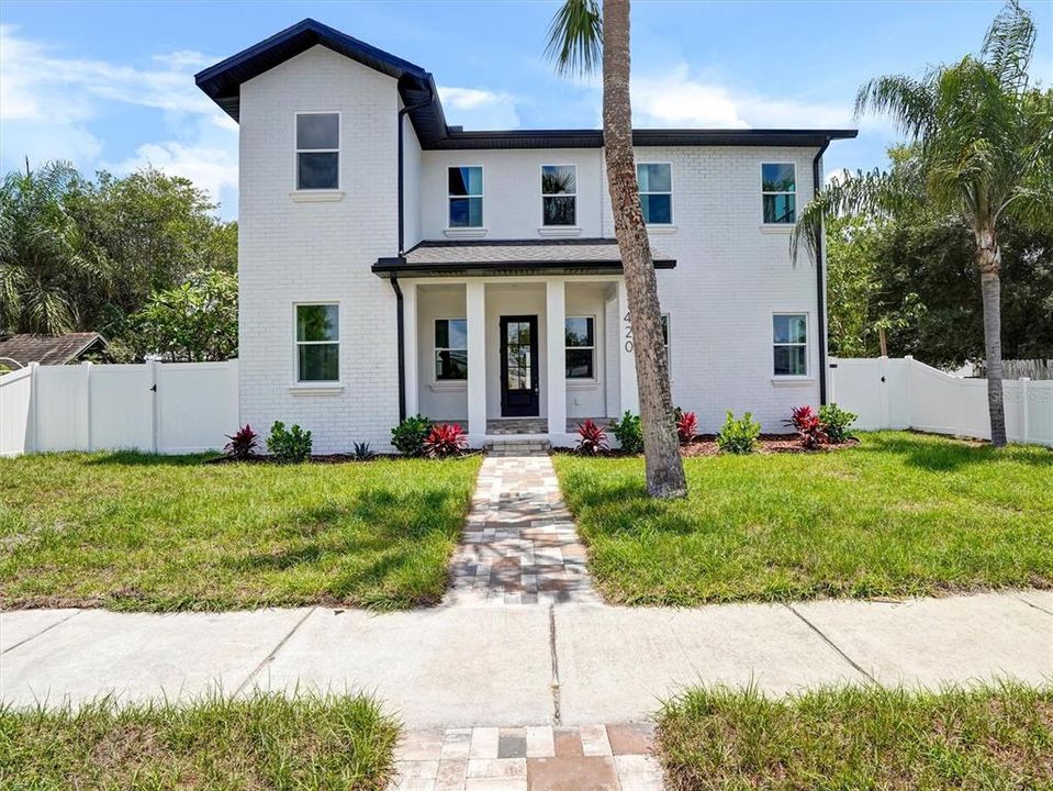 En Venta: $1,350,000 (5 camas, 4 baños, 3382 Pies cuadrados)