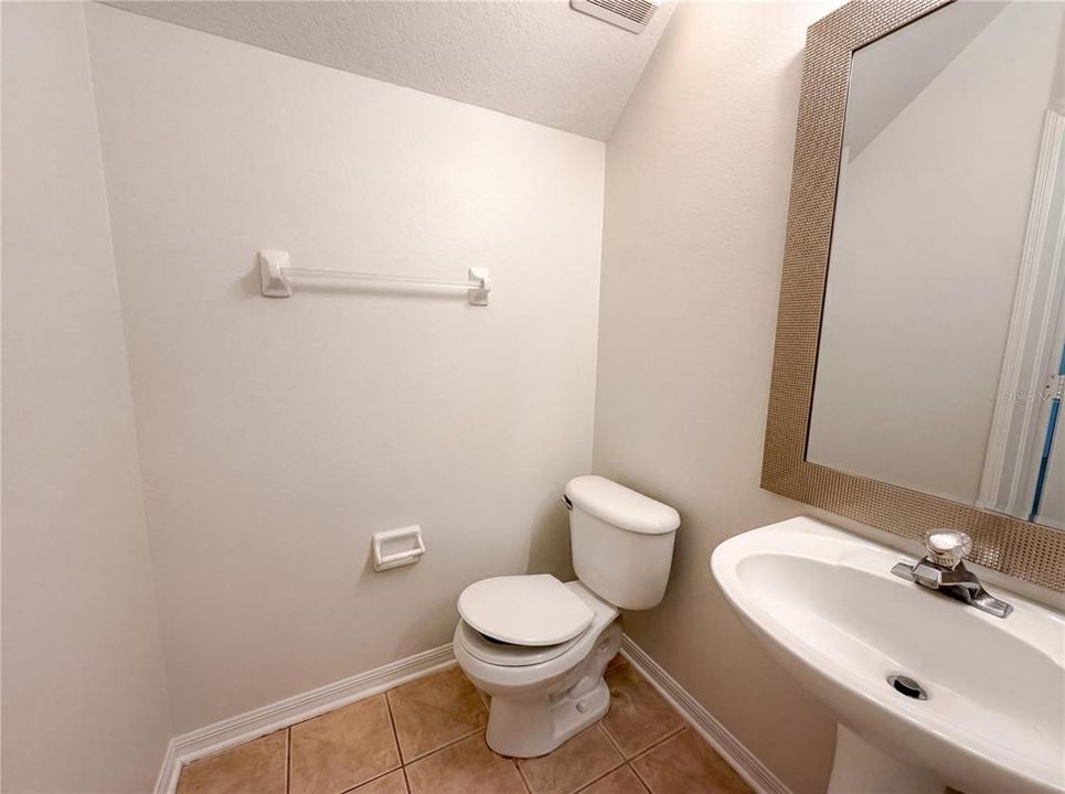 En Venta: $440,000 (4 camas, 2 baños, 2560 Pies cuadrados)