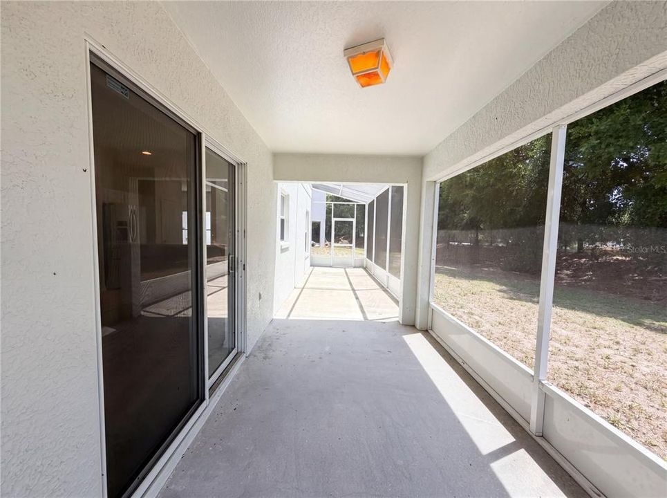 En Venta: $440,000 (4 camas, 2 baños, 2560 Pies cuadrados)