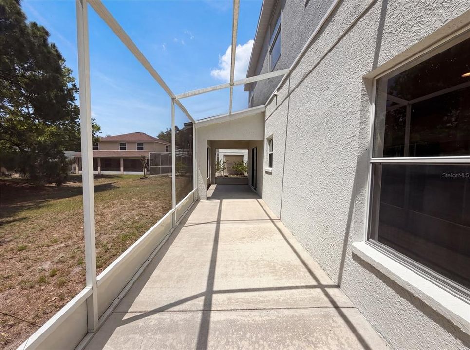 En Venta: $440,000 (4 camas, 2 baños, 2560 Pies cuadrados)