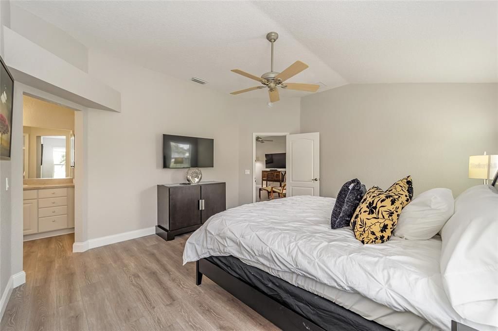 For Sale: $485,000 (3 beds, 2 baths, 1891 Square Feet)